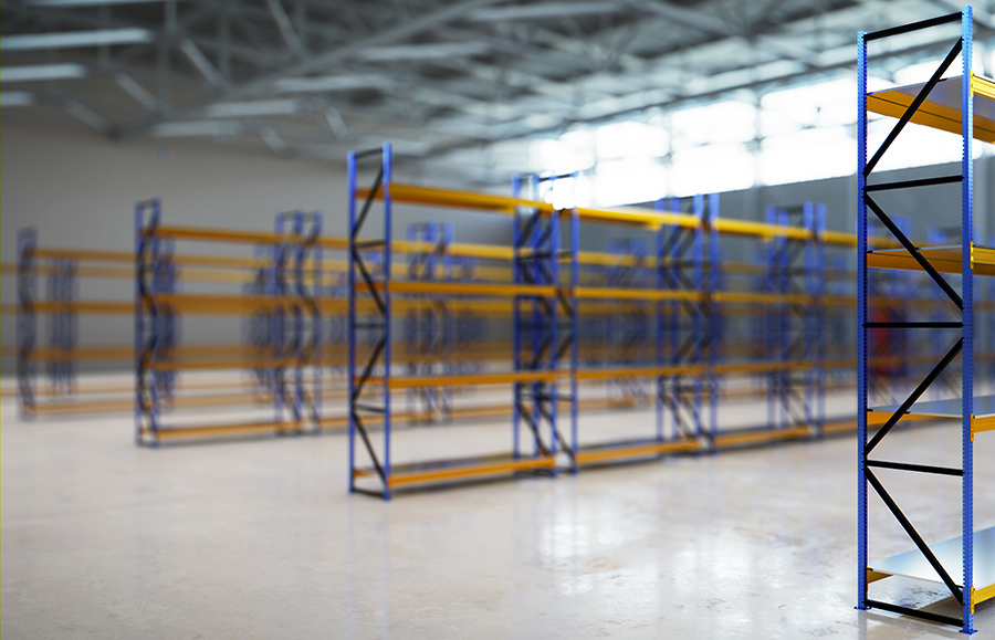 Nuevo almacén vacío con Racks Industriales Sin Utilizar Aún